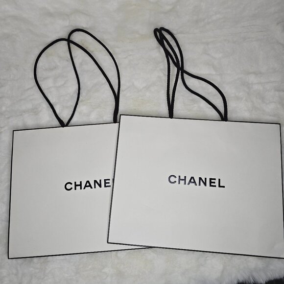 - CHANEL Gift Shopping Bags L10"xH8"xW4.5" - Picture 1 of 2